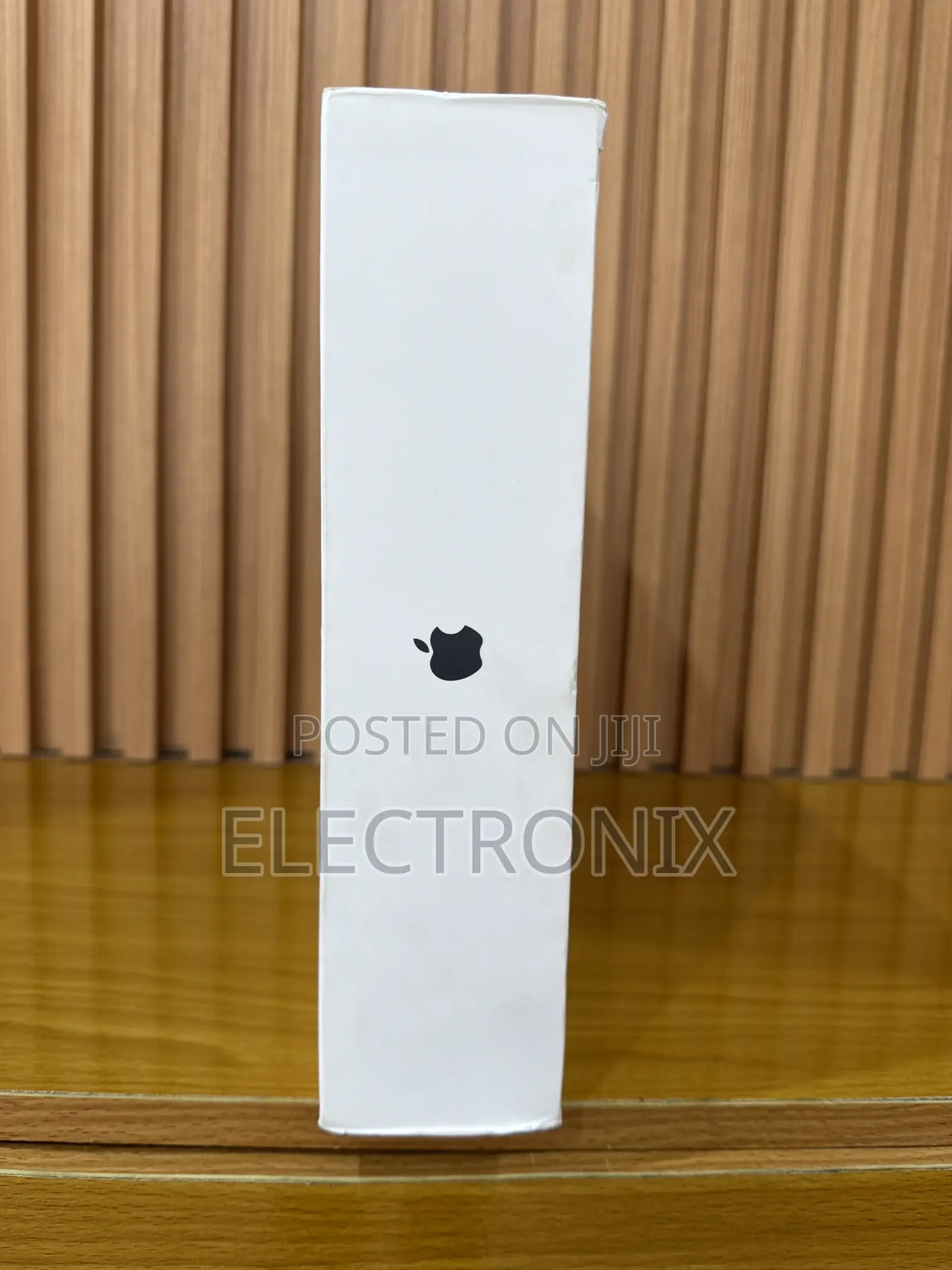 New Laptop Apple MacBook 16GB Apple M4 SSD 512GB