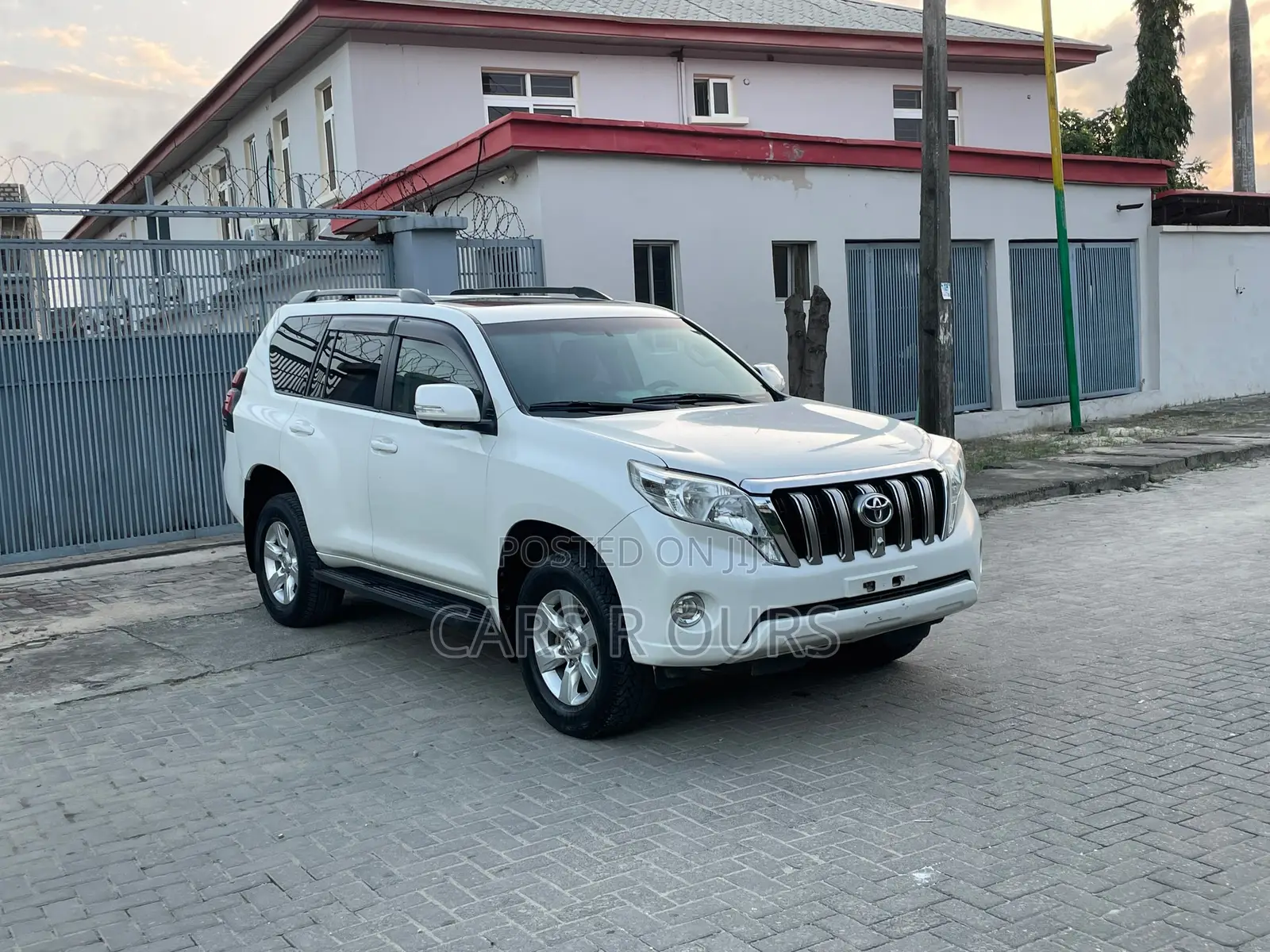 Toyota Land Cruiser Prado 2.7 2017 White