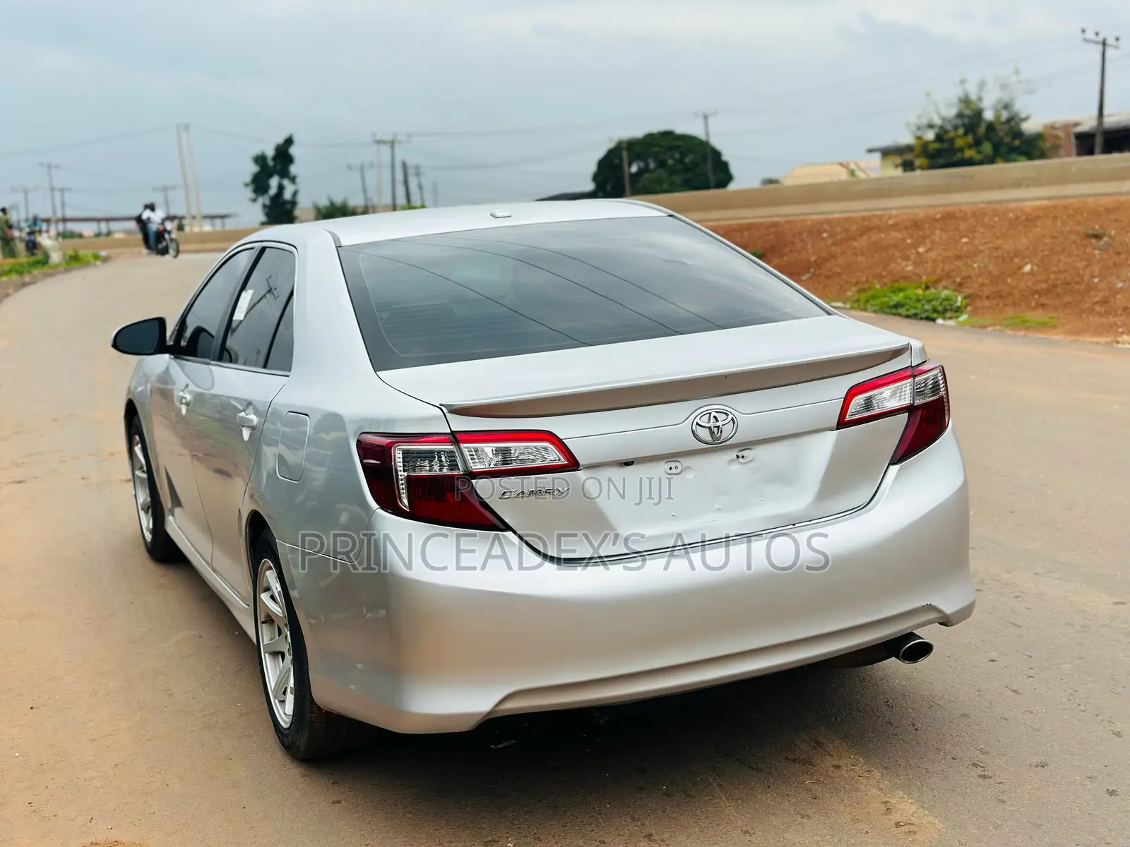 Toyota Camry SE Sport 4dr Sedan (2.5L 4cyl 6A) 2014 Silver