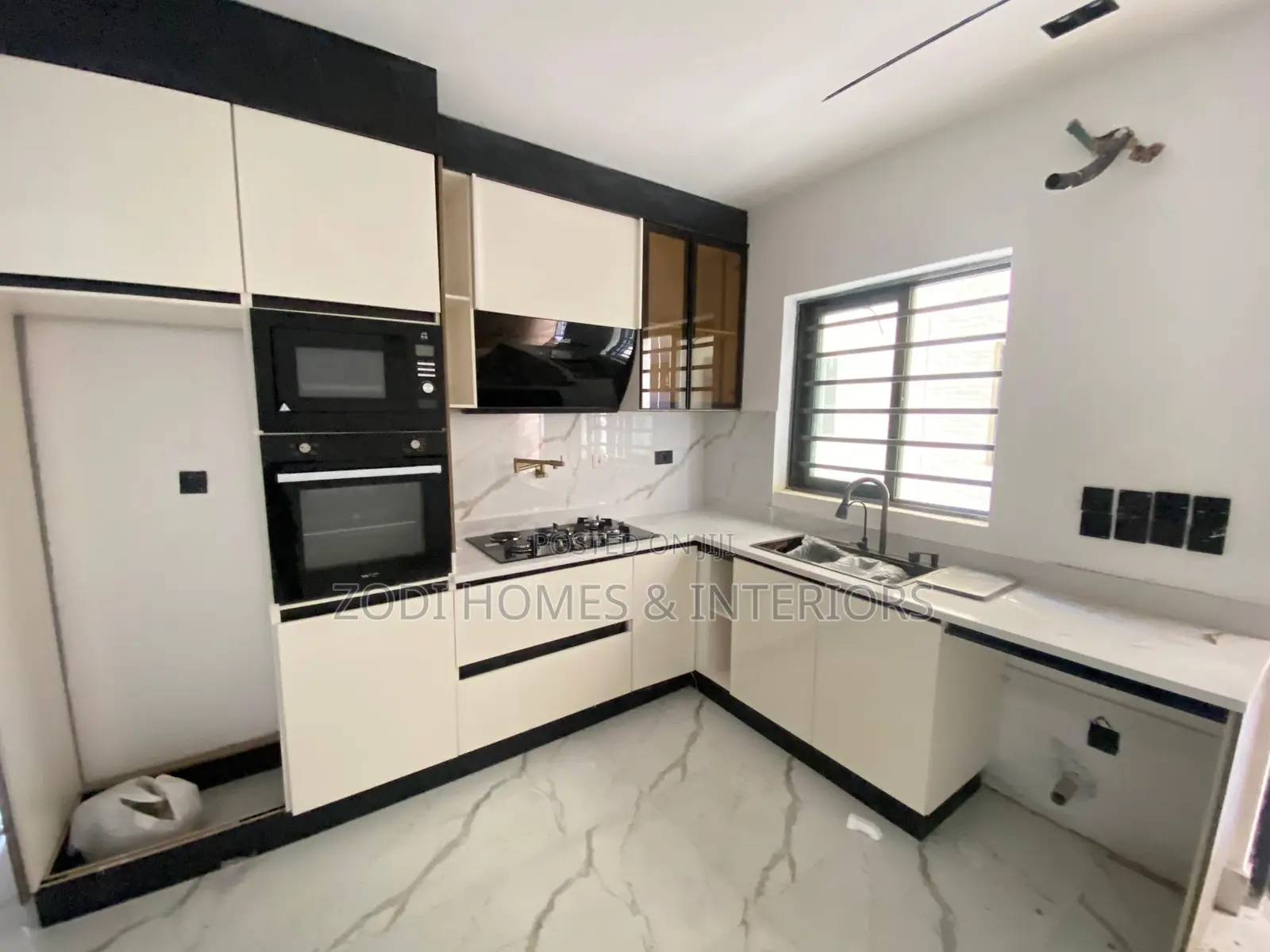 1bdrm Apartment in Lekki for sale