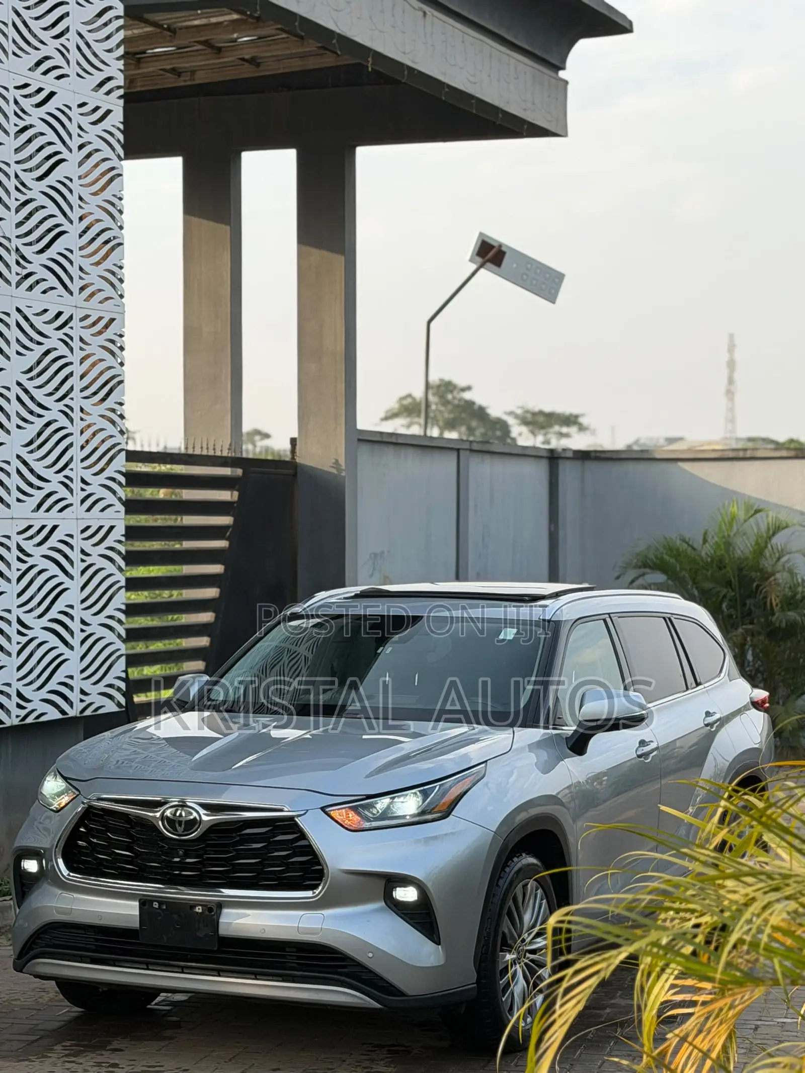 Toyota Highlander Platinum 2021 Silver