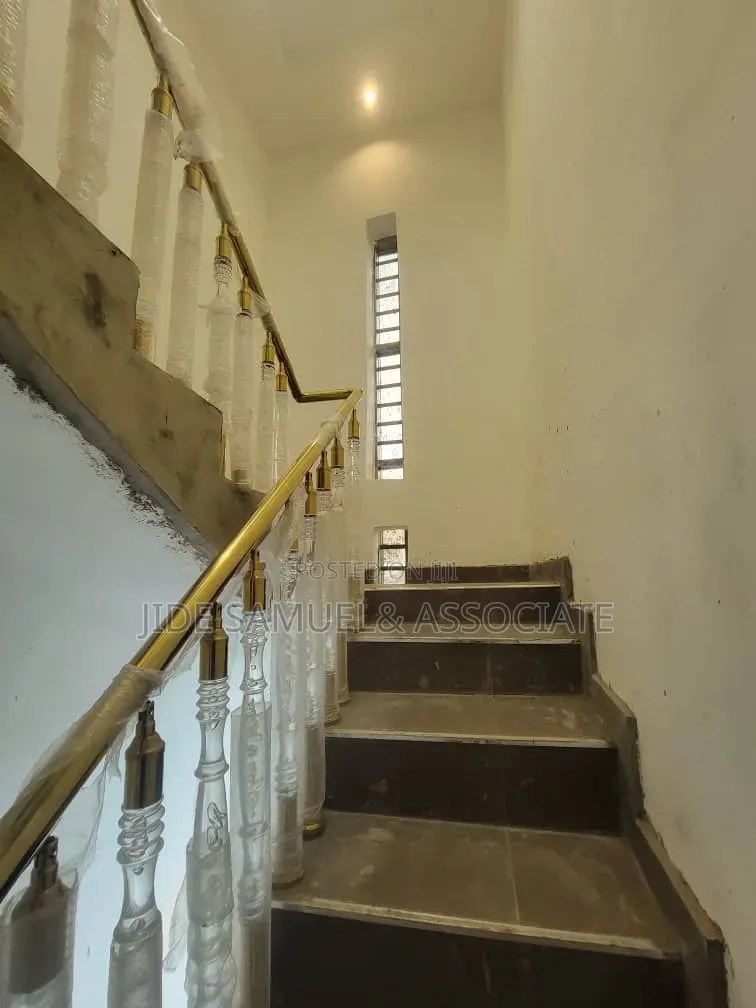 Furnished 1bdrm Block of Flats in Ayobo for rent