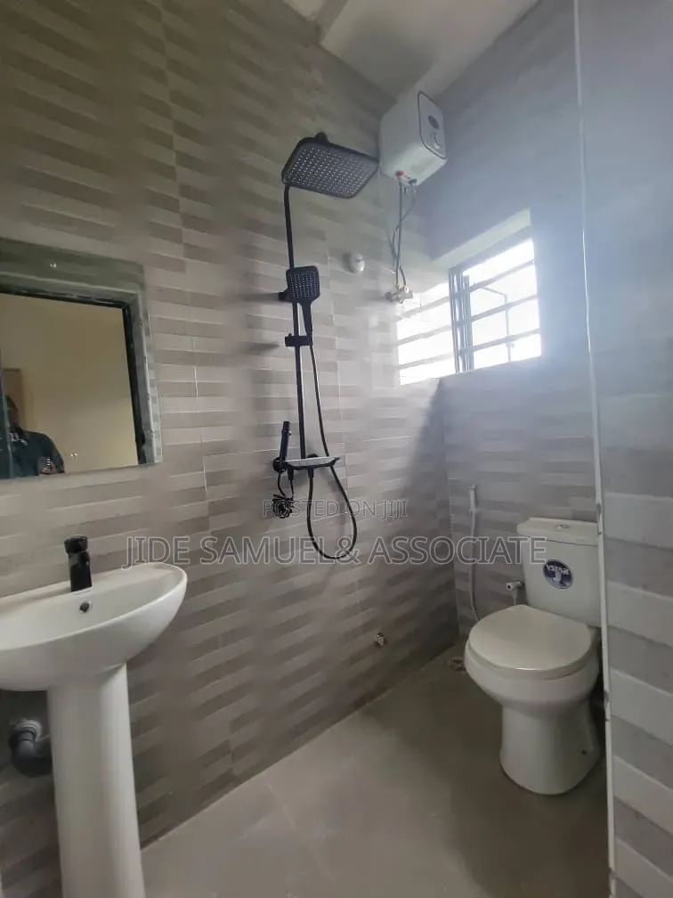 Furnished 1bdrm Block of Flats in Ayobo for rent
