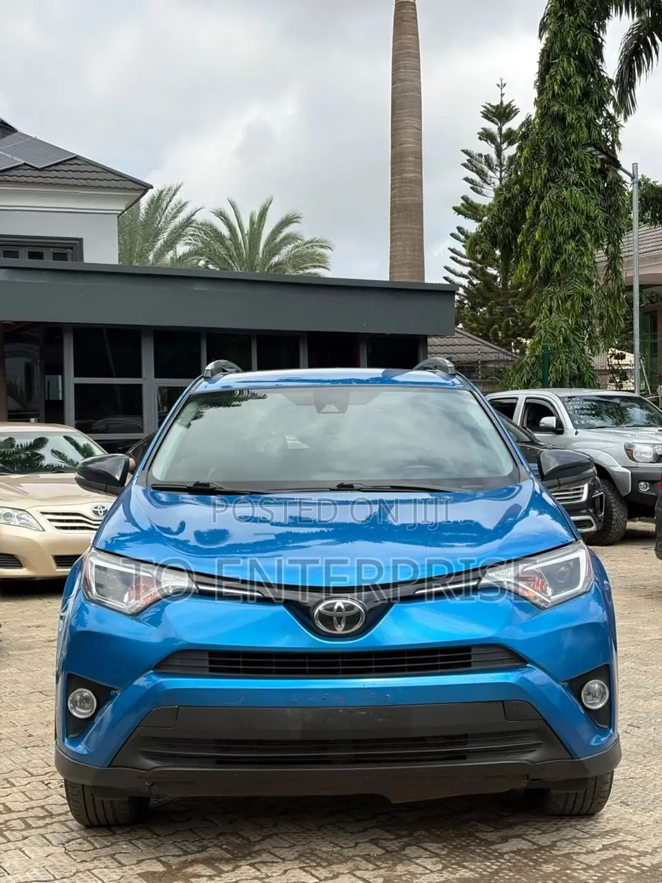Toyota RAV4 2017 Blue