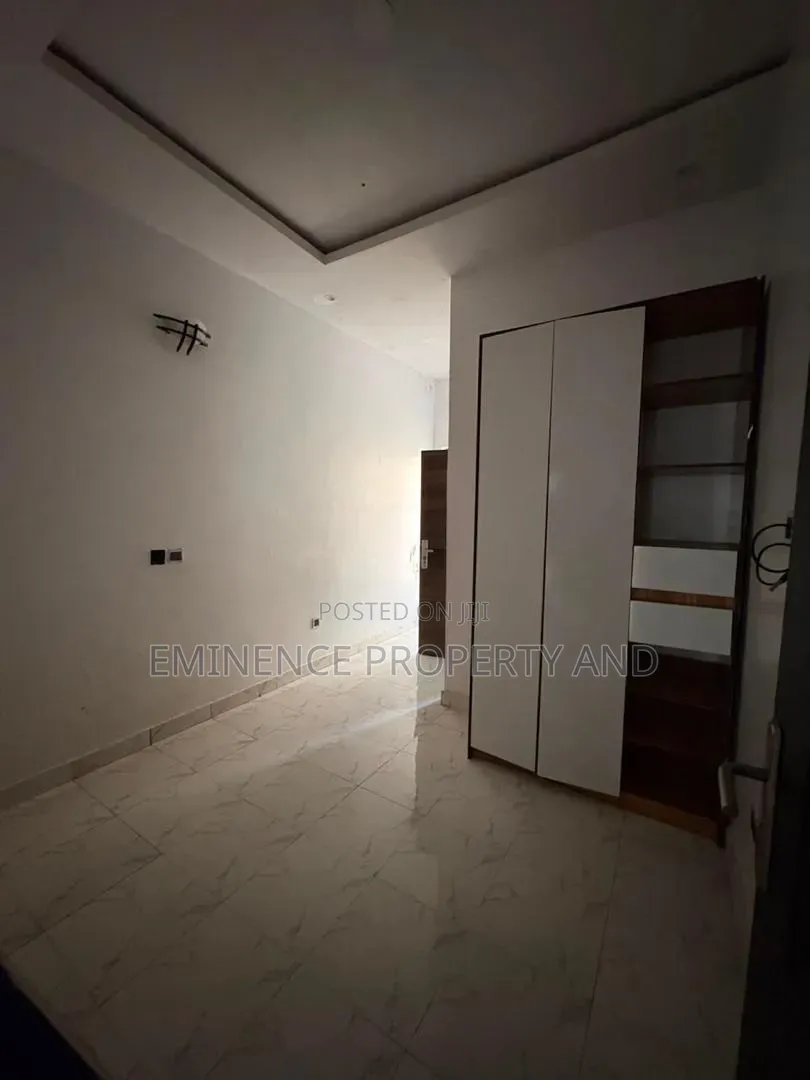 4bdrm Duplex in Thomas Estate for rent