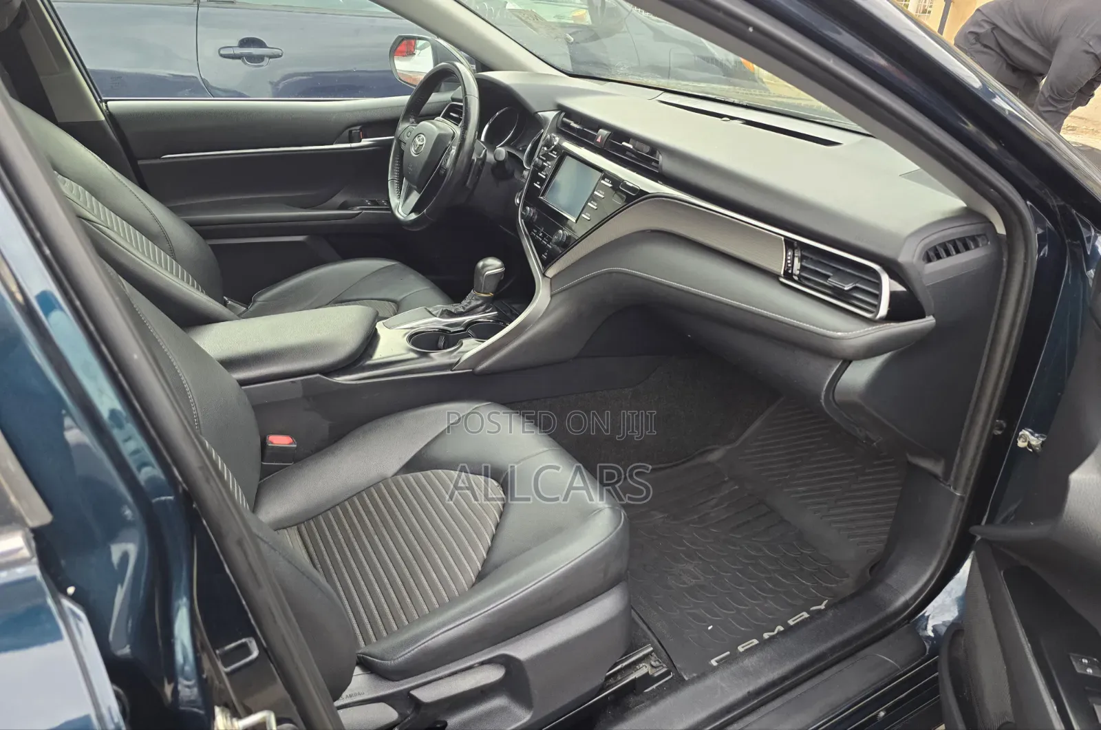 Toyota Camry 2019 Blue