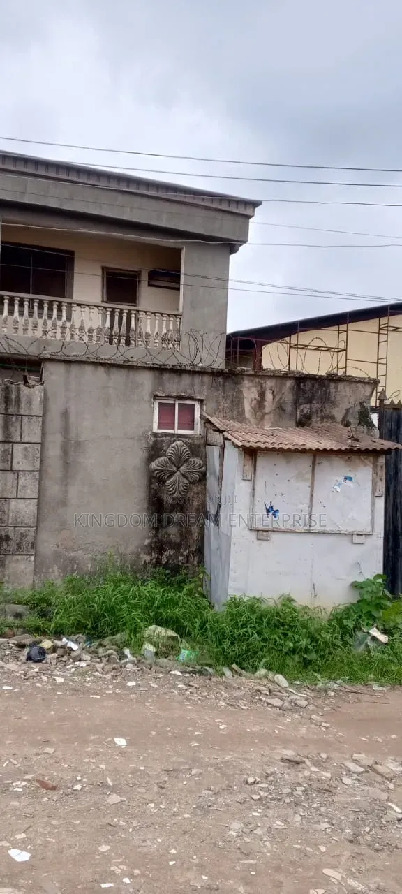 3bdrm Block of Flats in Onipetese Estate, Osapa london for sale