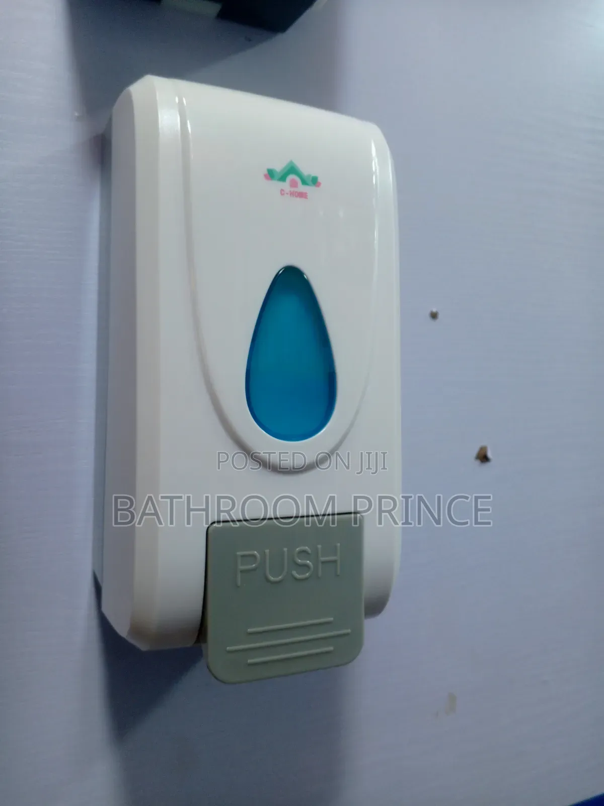 Bold White Manual Liquid Soap Dispenser (001)
