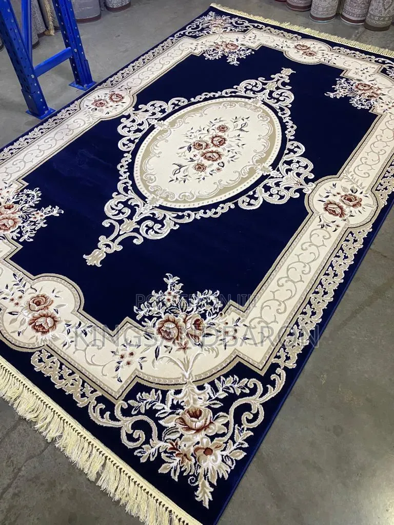 5x7fts Wine and Cream Quality Arabian Center Rug