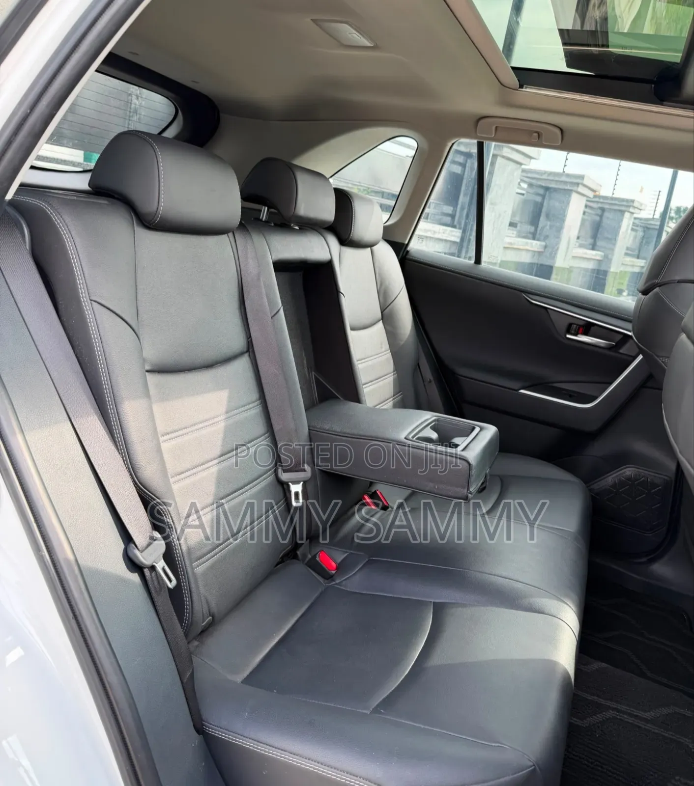 Toyota RAV4 2024 White