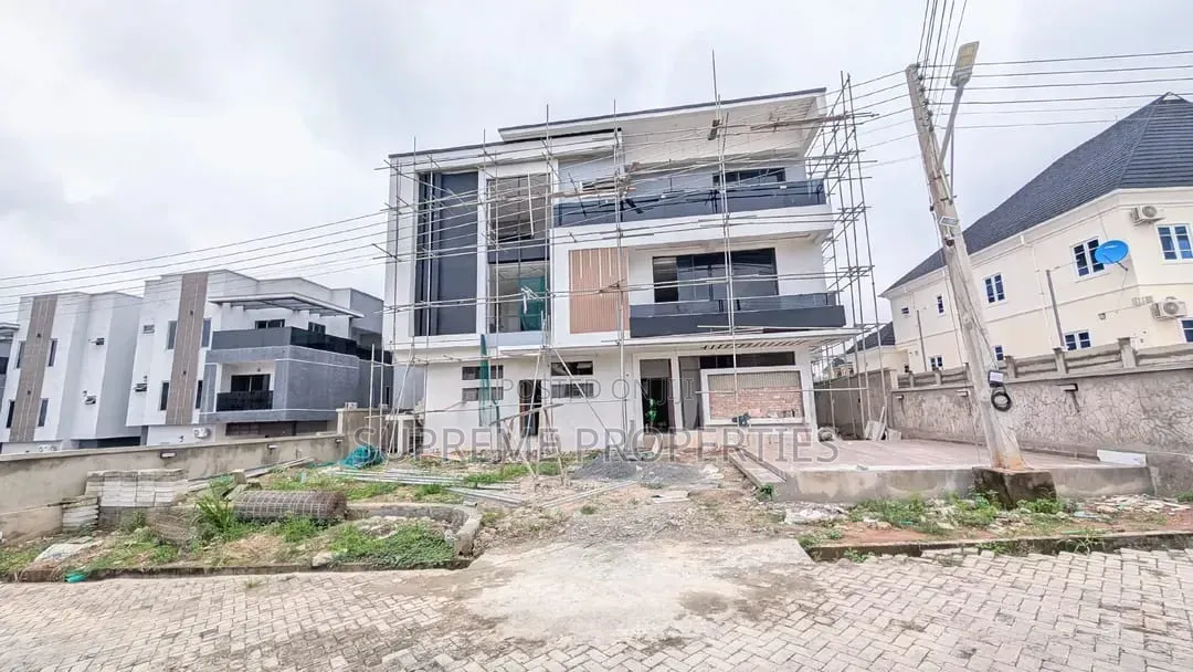 Furnished 5bdrm Duplex in Engineer Lere Adigun, Ibadan for sale