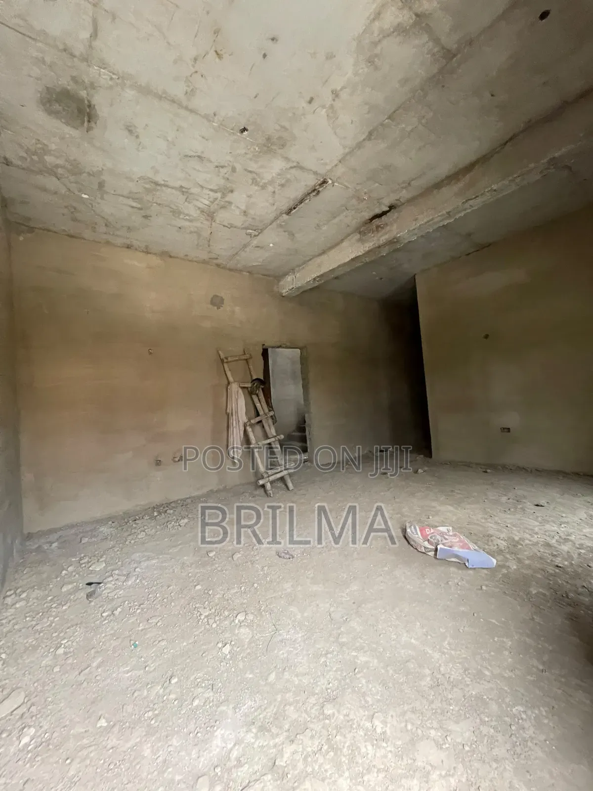 4bdrm Duplex in Jahi for sale