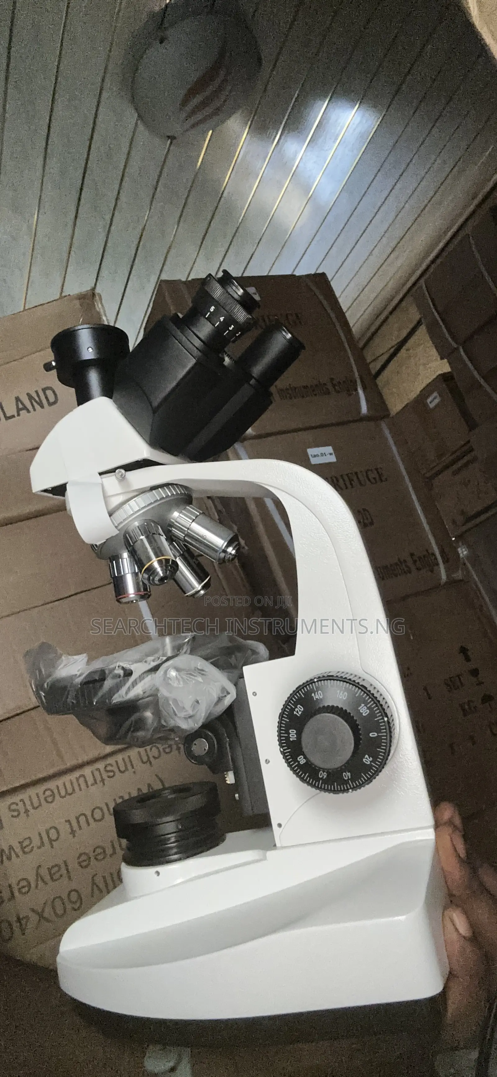 Trinocular Polarizing Microscope