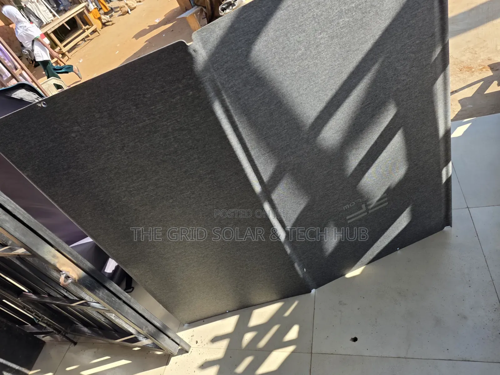 EcoFlow 400W Portable Foldable Solar Panel (2 Months Old)