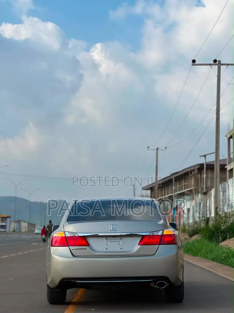 Honda Accord EX 4dr Sedan FWD (2.4L 4cyl 2A) 2013 Gold