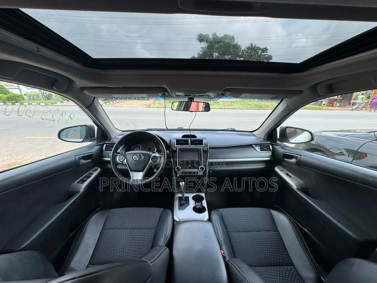 Toyota Camry SE Sport 4dr Sedan (2.5L 4cyl 6A) 2014 Off white