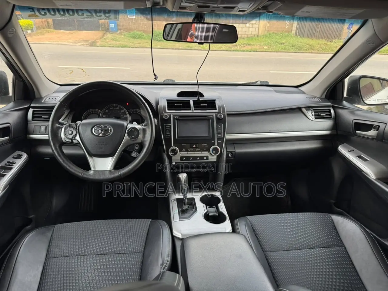 Toyota Camry SE Sport 4dr Sedan (2.5L 4cyl 6A) 2014 Off white