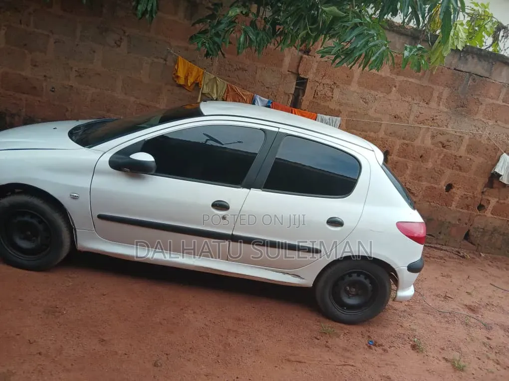 Peugeot 206 2002 White
