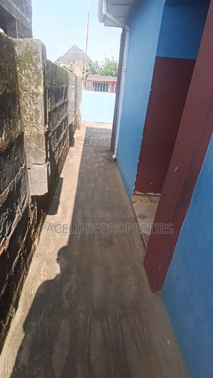 Mini Flat in Ayobo for rent