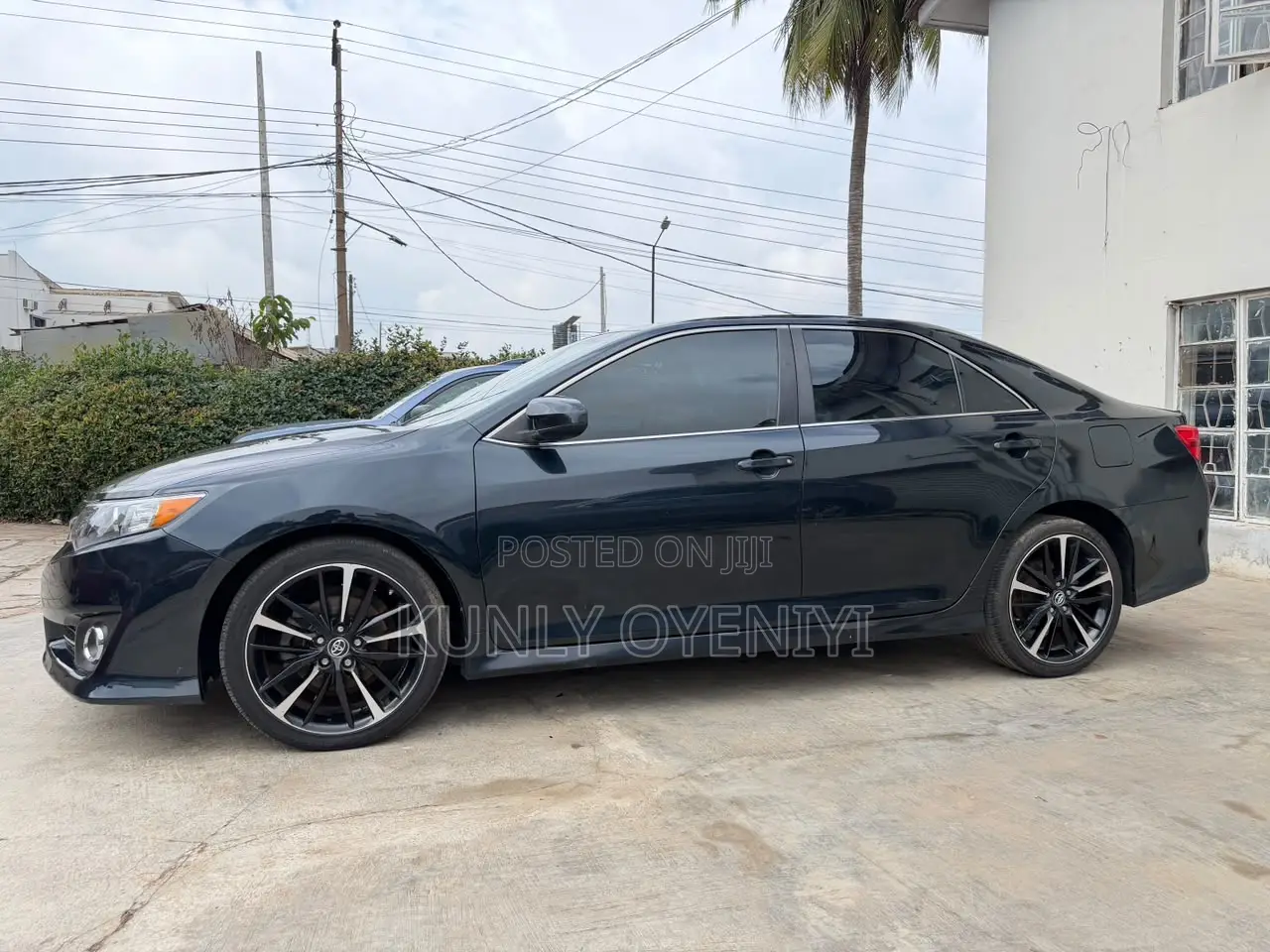 Toyota Camry SE V6 4dr Sedan (3.5L 6cyl 6A) 2012 Blue