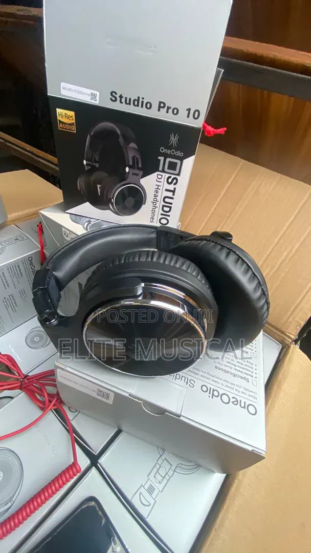 Professional Set of Studio Mic Sound Card and Headphones