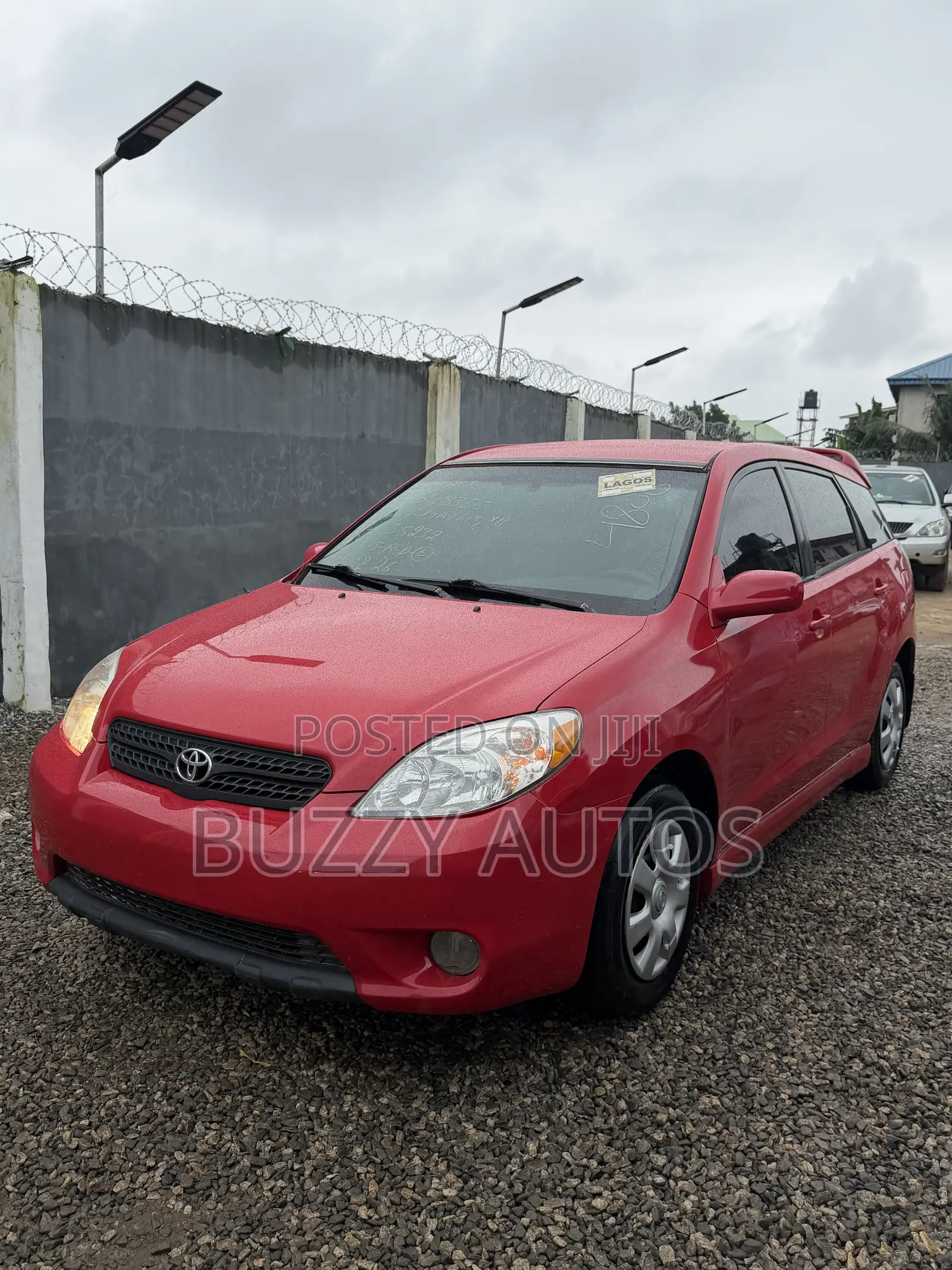 Toyota Matrix Hatchback FWD (1.8L 4cyl 5M) 2007 Red