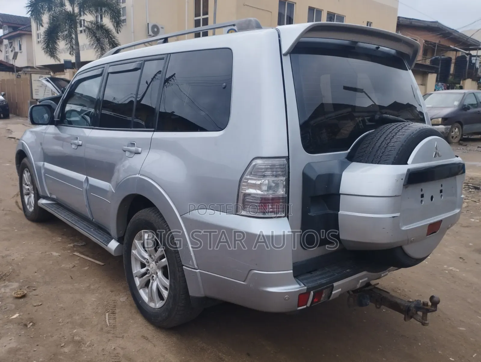 Mitsubishi Pajero 2014 Silver