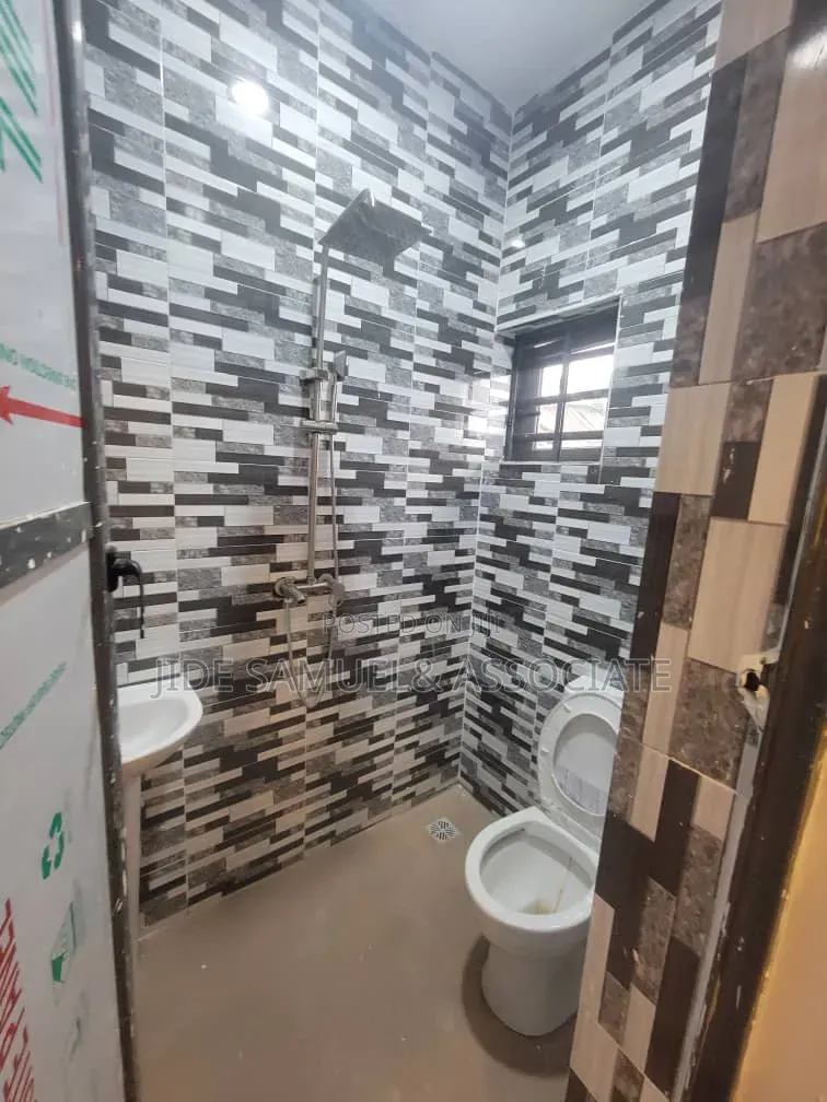 Furnished 2bdrm Block of Flats in Ayobo for rent
