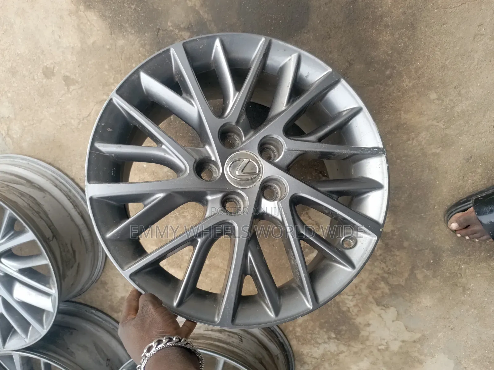 17 Inch Charcoal Painted Alloyrim Designed for 2016-2018 Lexus ES350