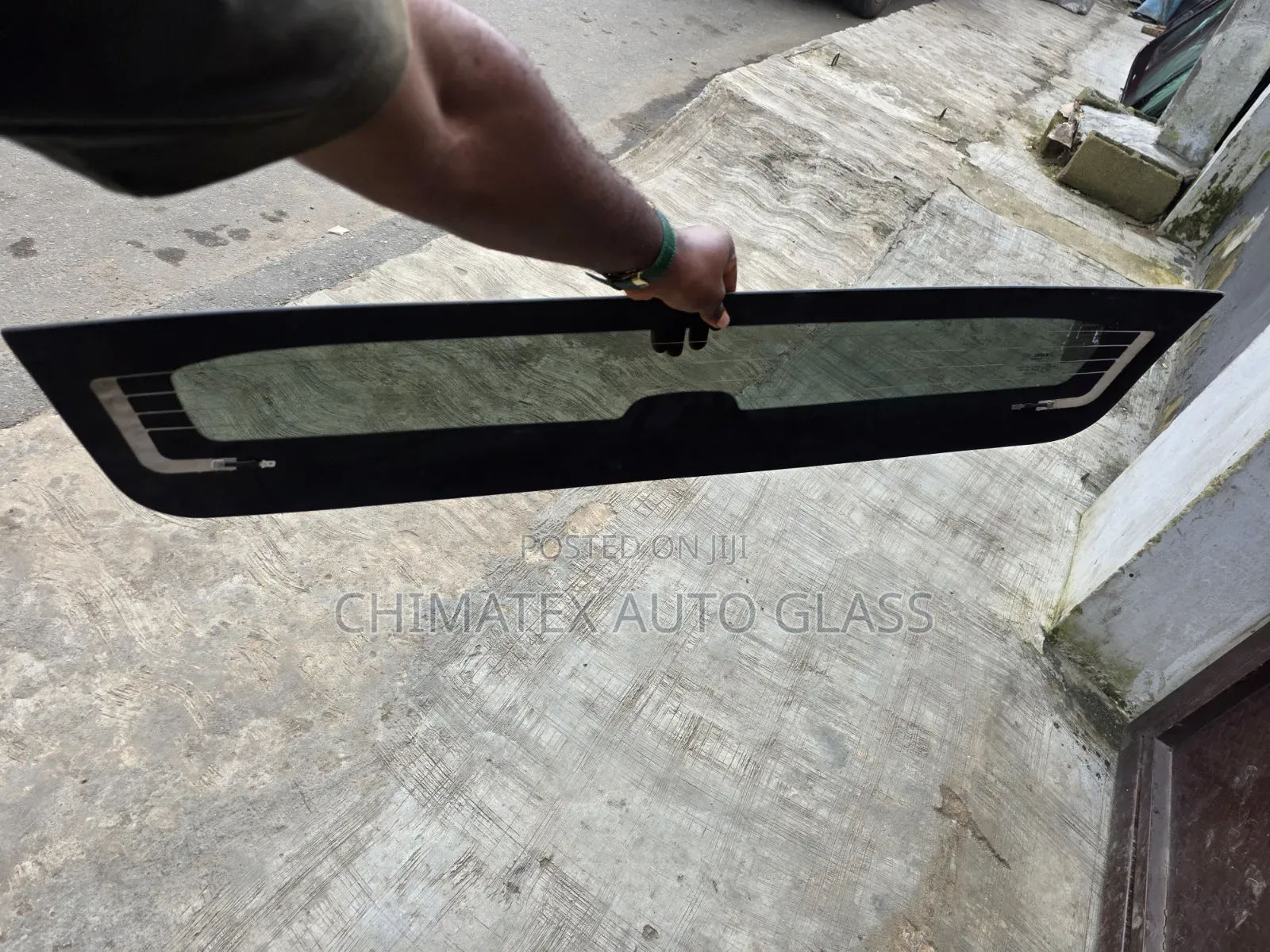 Honda Crosstour Small Back Bute Glass Available at Chimatex