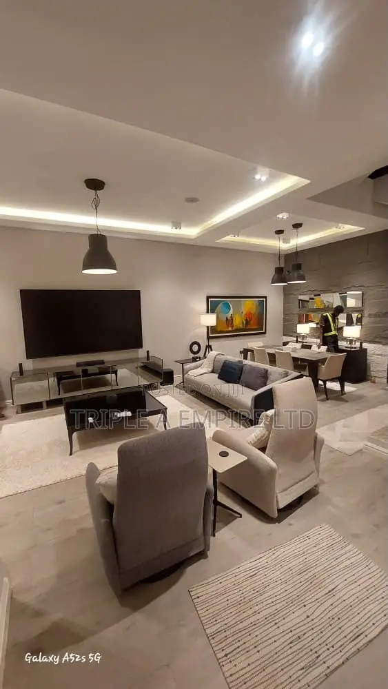4bdrm Townhouse/Terrace in Jahi for sale