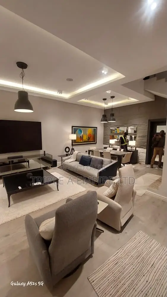 4bdrm Townhouse/Terrace in Jahi for sale