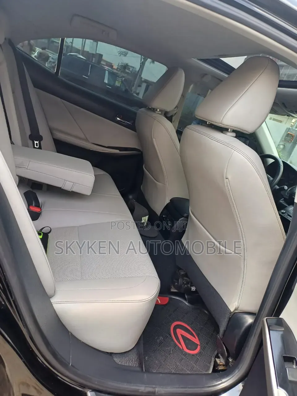 Lexus IS 2016 Black