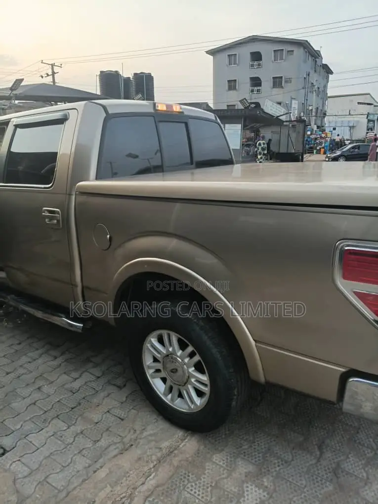 Ford F-150 Lariat 2013 Gold
