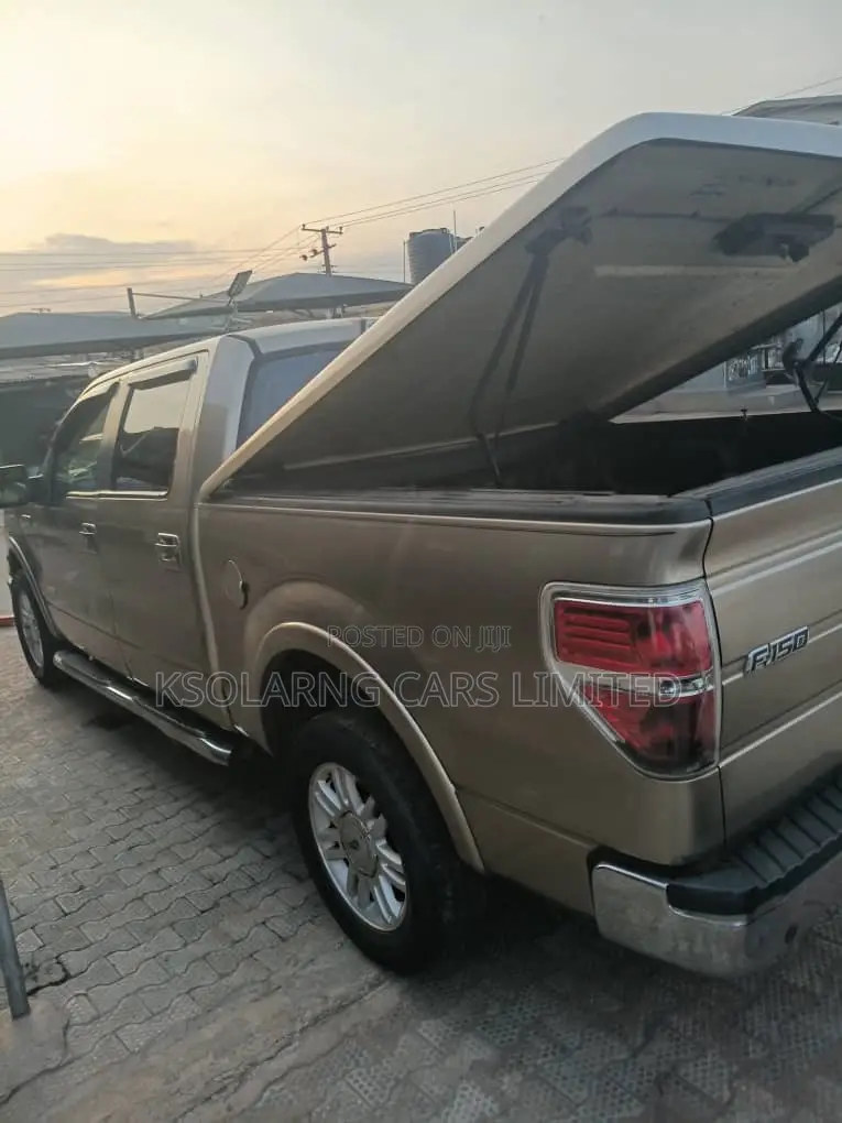 Ford F-150 Lariat 2013 Gold