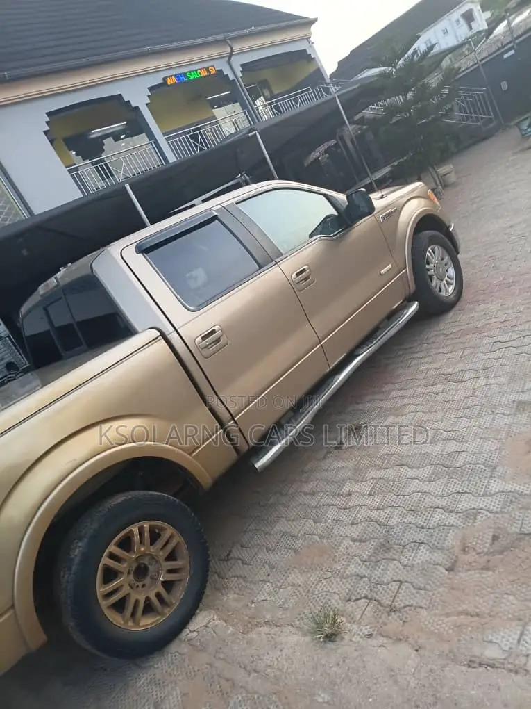 Ford F-150 Lariat 2013 Gold