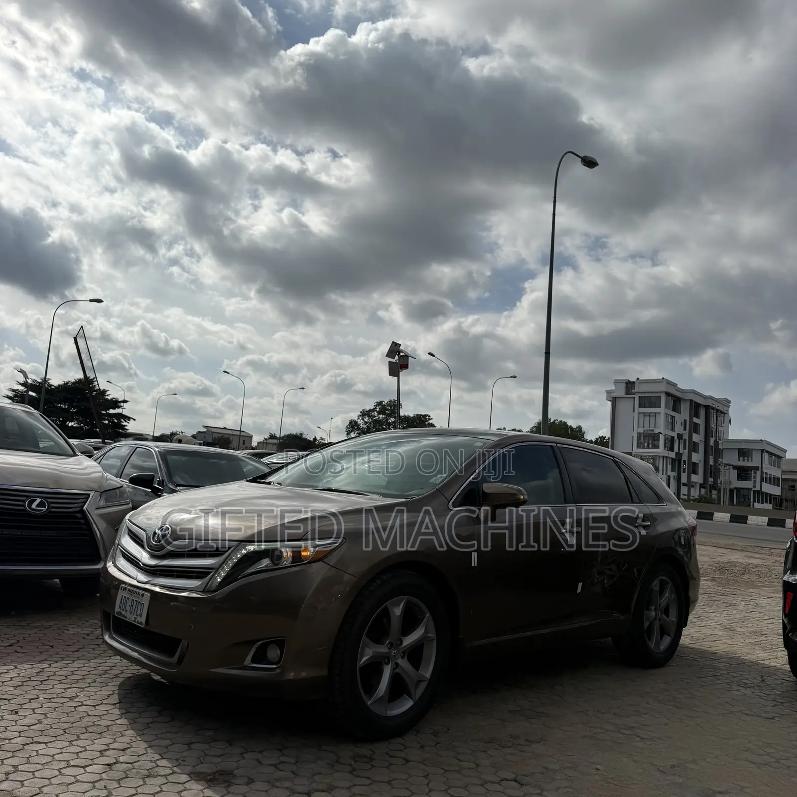 Toyota Venza 2013 Gold