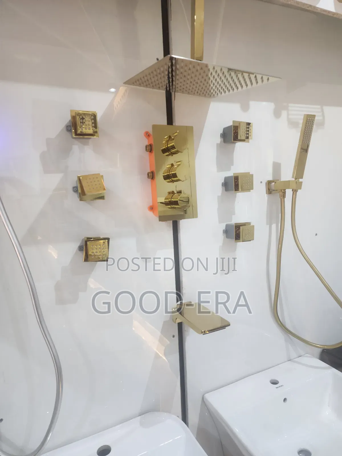 Gold 6 Ways Mmaat Jet Conduit Shower