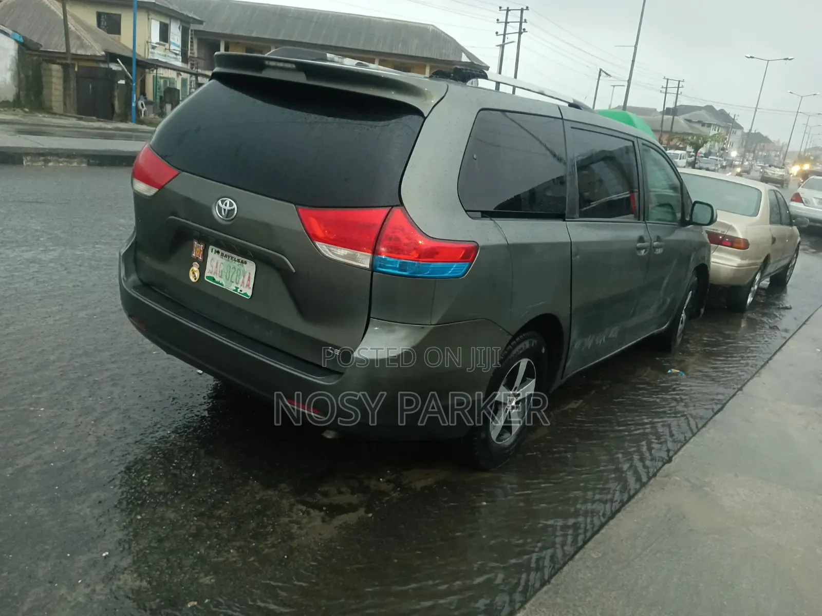 Toyota Sienna 2012 Gray