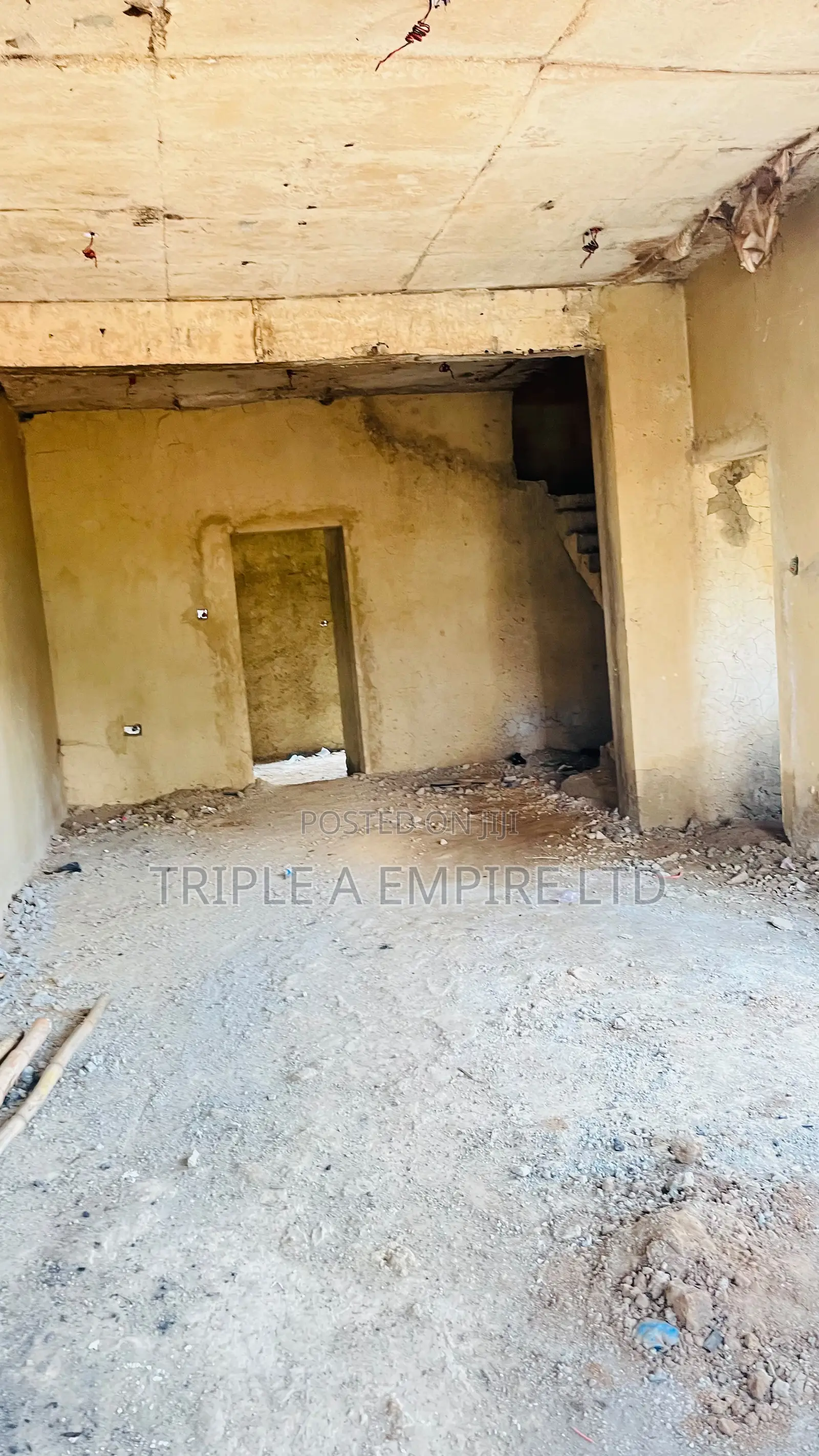 5bdrm Townhouse/Terrace in Life Camp for sale