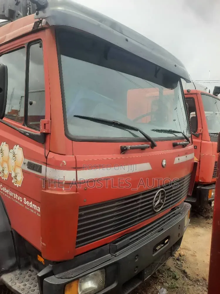 Mercedes Benz Hiab 1317 Truck 5 Tons