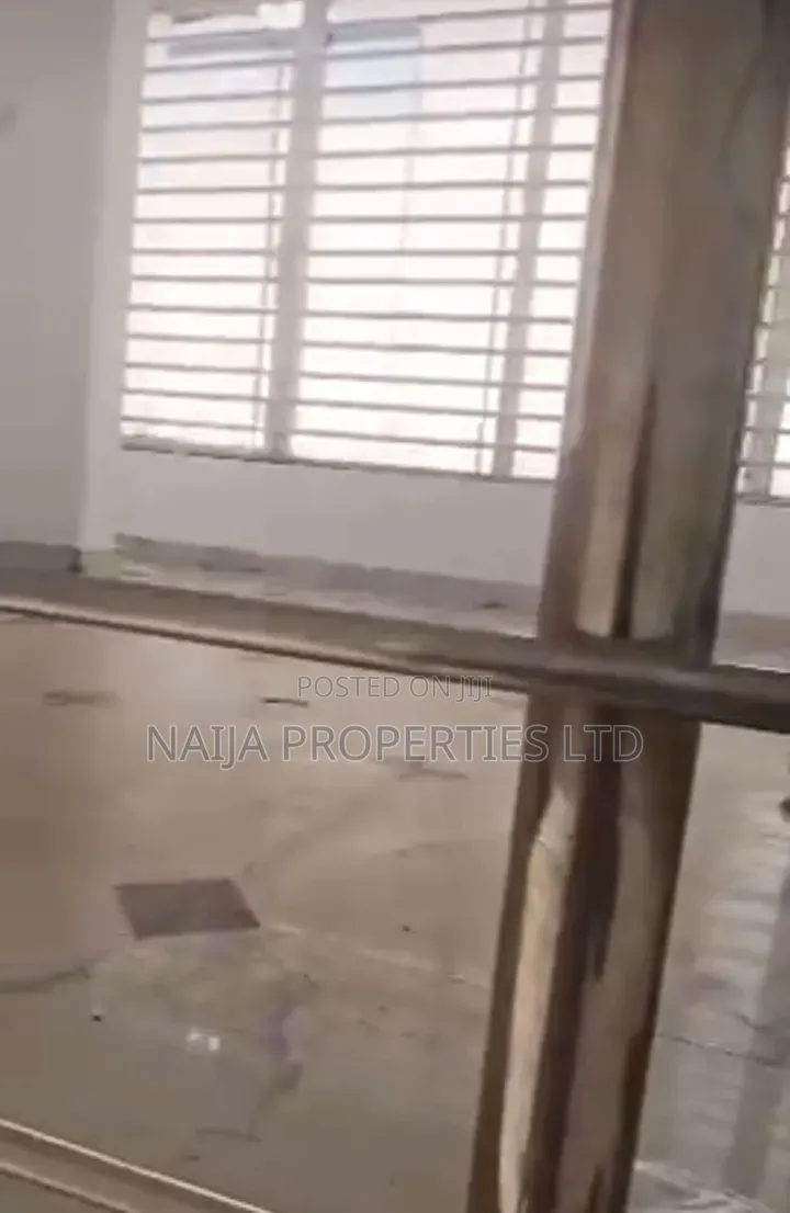 Shop/Office Space Up and Down Directly on the Express Way at Sangotedo