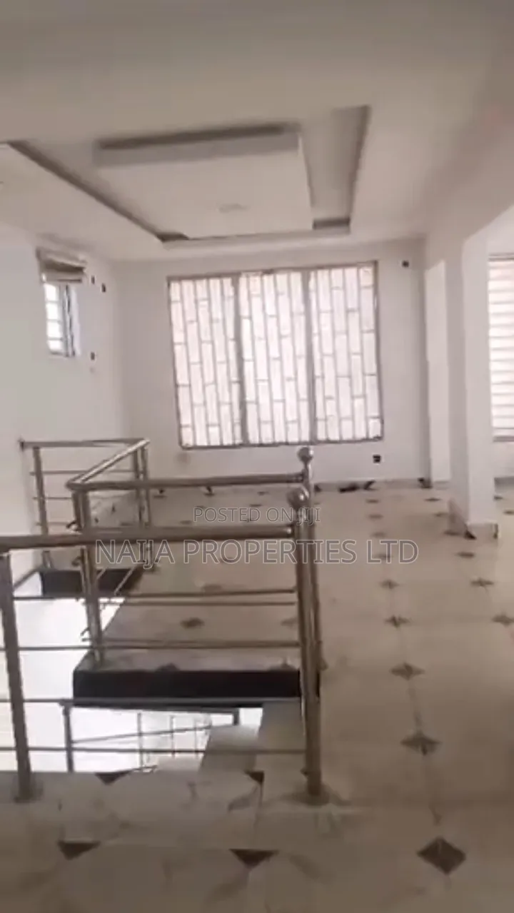 Shop/Office Space Up and Down Directly on the Express Way at Sangotedo