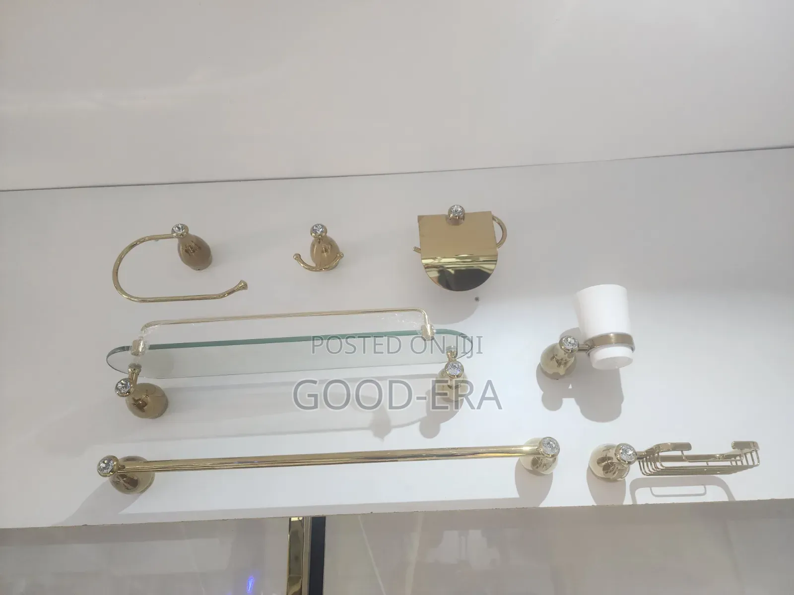 Mmaat Gold Bathroom Accessories