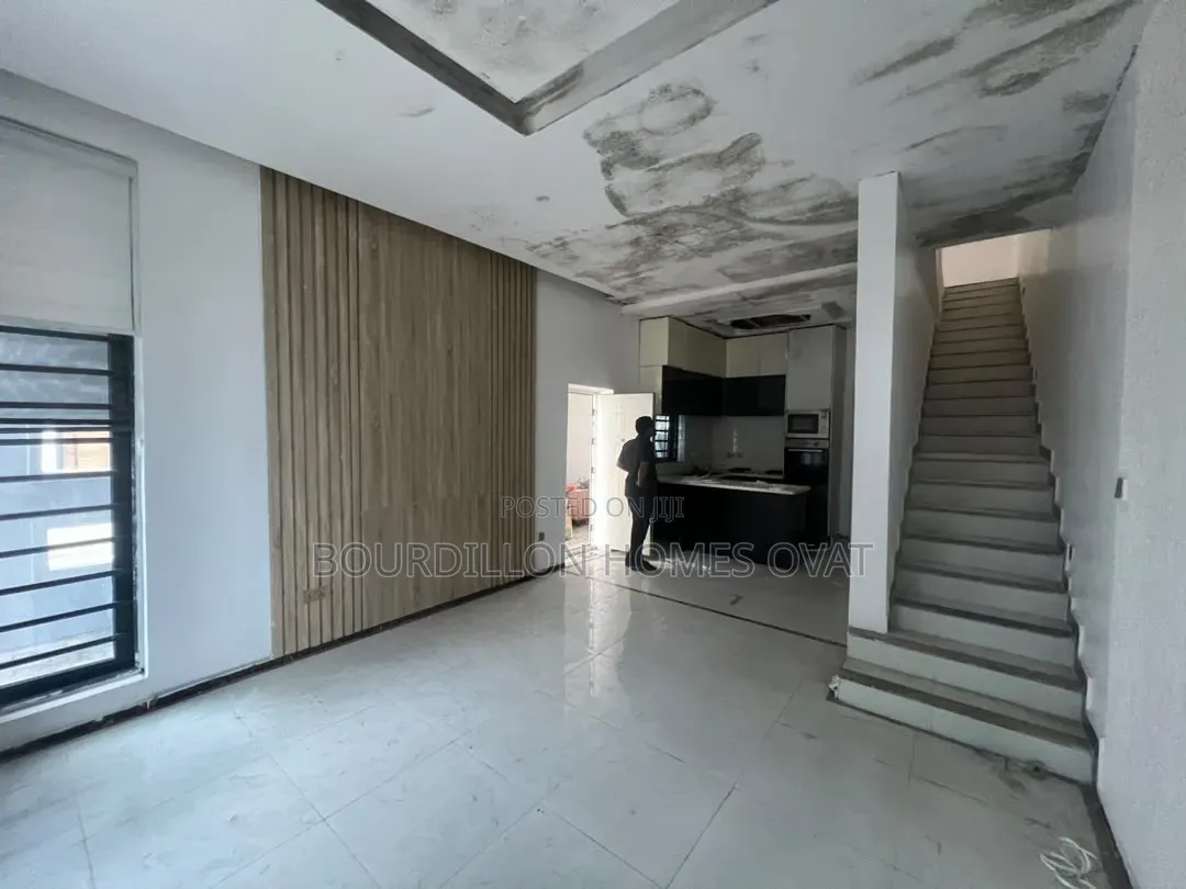 3bdrm Duplex in Lekki Palm City for sale