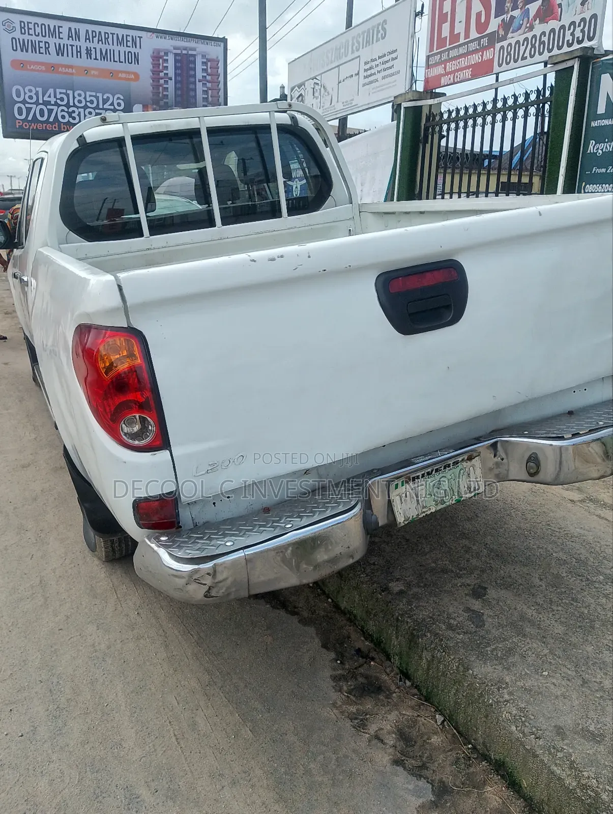 Mitsubishi L200 Club Cab 2.5 136hp 4WD 2012 White