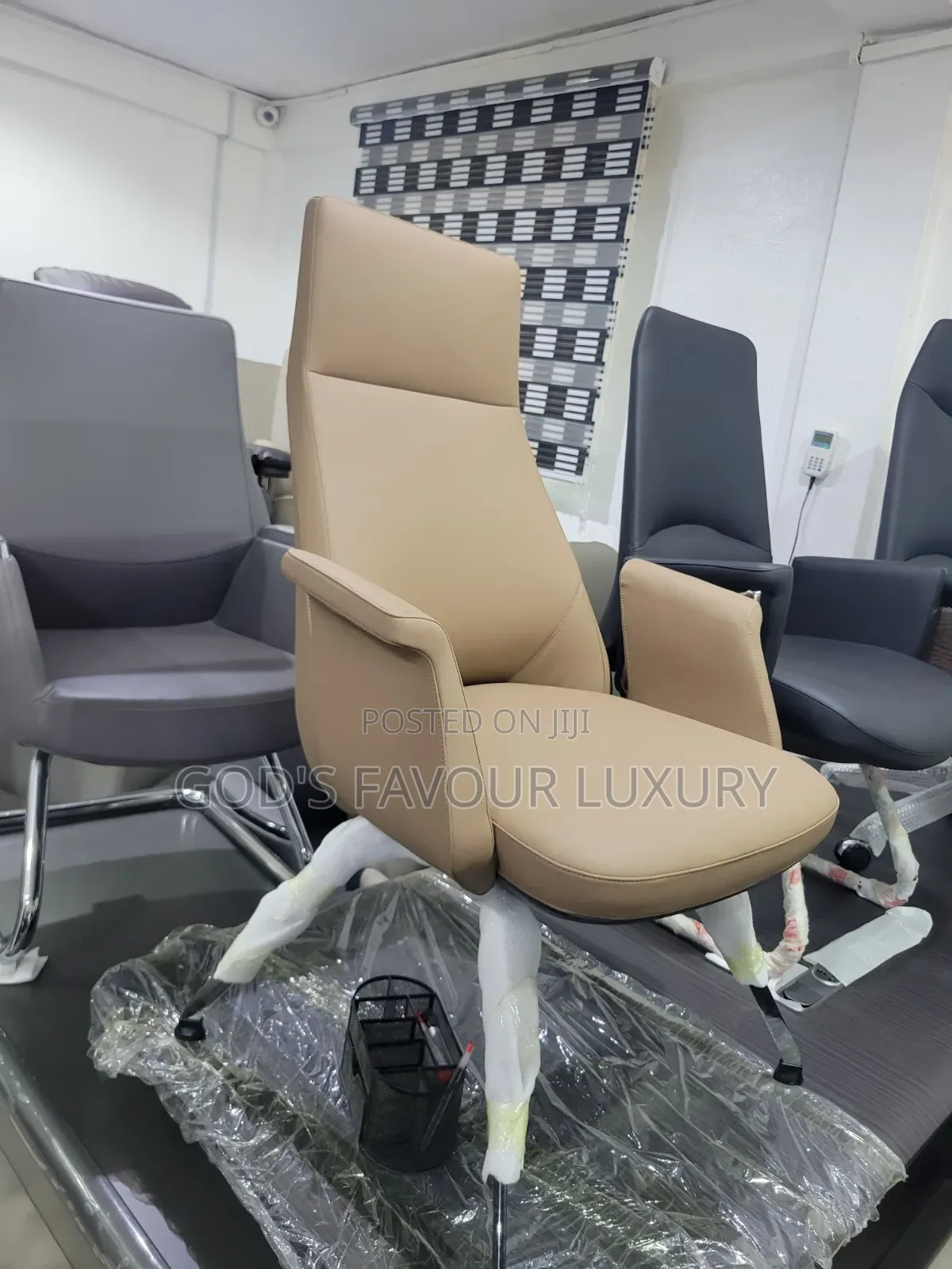 Ergonomic Office Leather Chair.