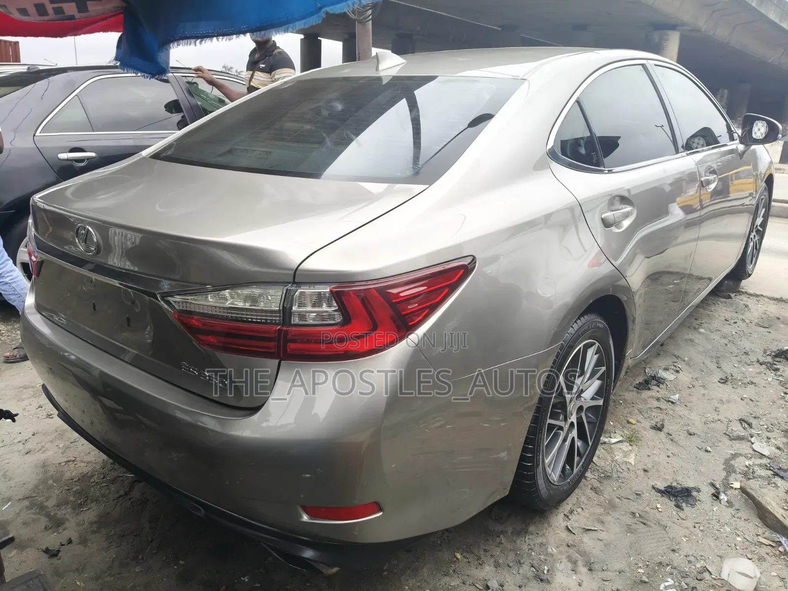 Lexus ES 2016 Gold