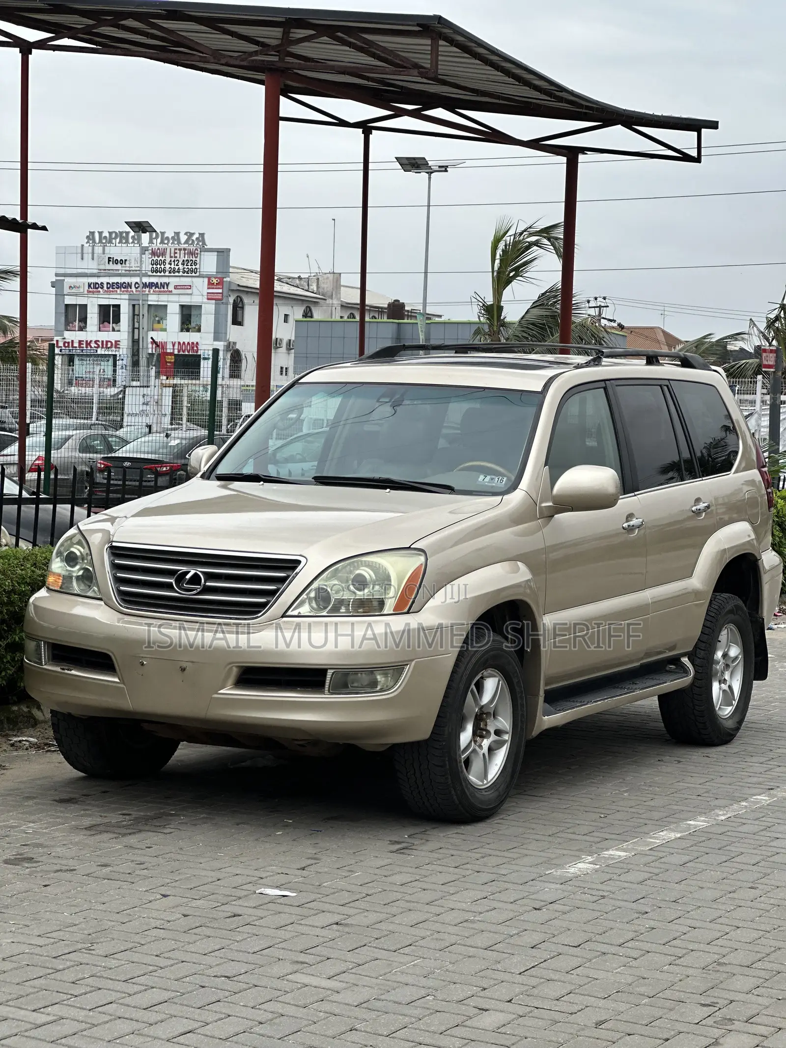Lexus GX 470 2004 Gold