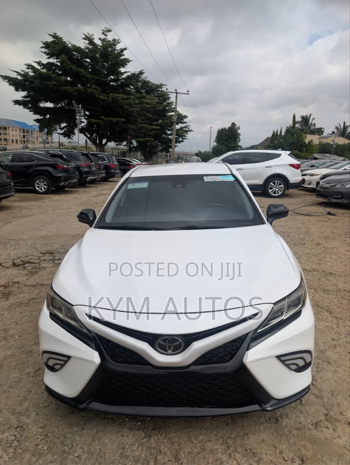 Toyota Camry 2019 White